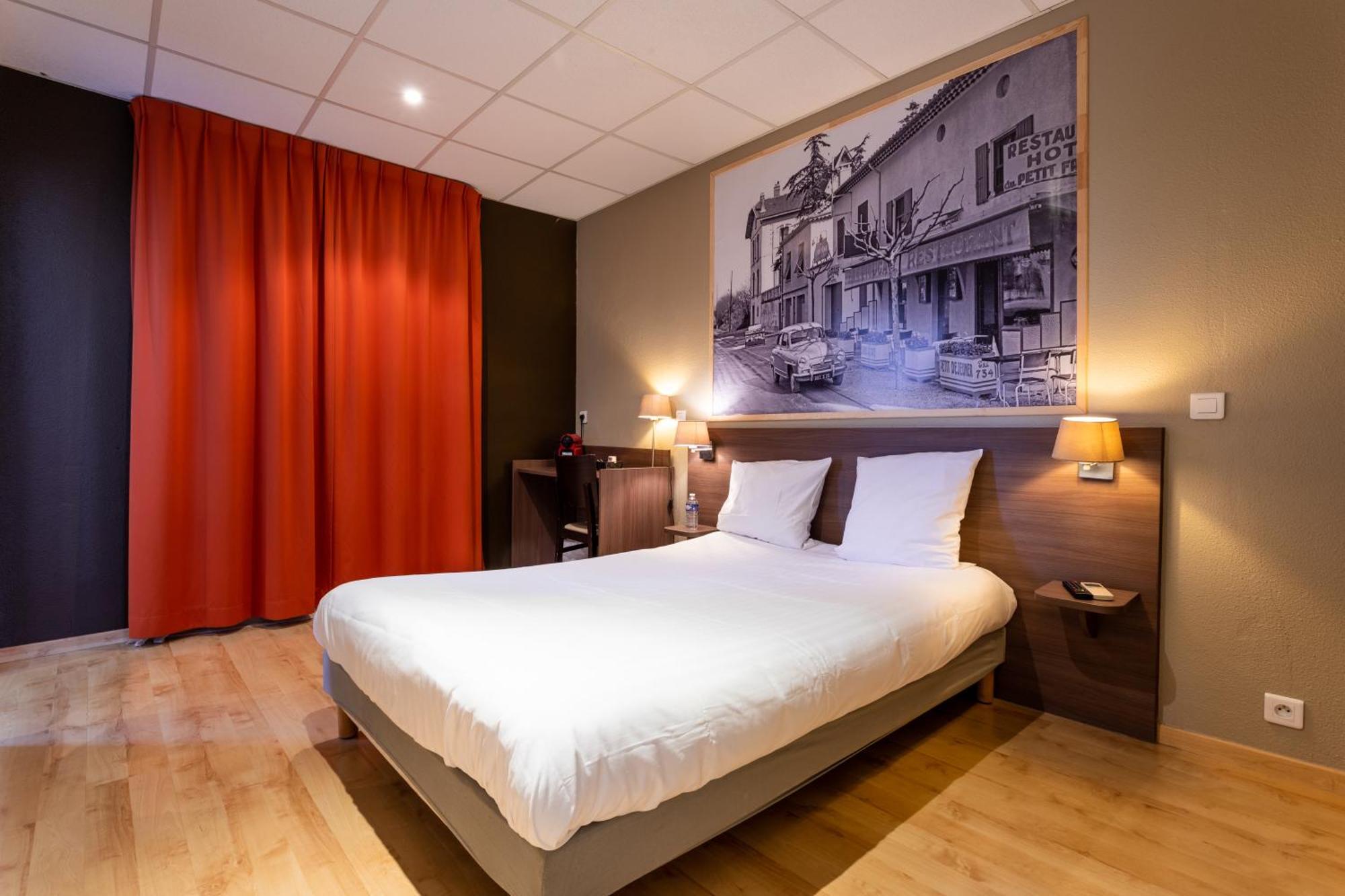 Logis Hotels Et Restaurant La Pause Rn7 La Coucourde Exteriér fotografie