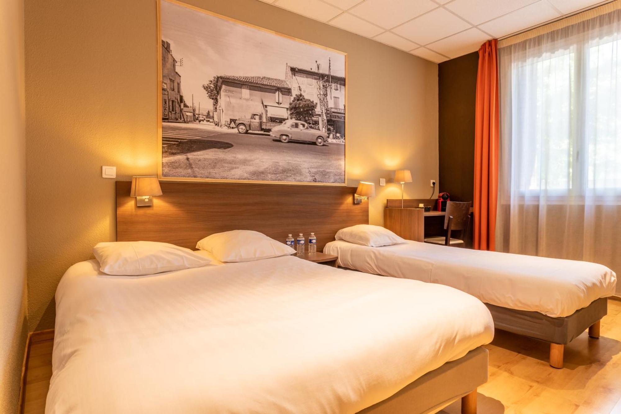 Logis Hotels Et Restaurant La Pause Rn7 La Coucourde Exteriér fotografie