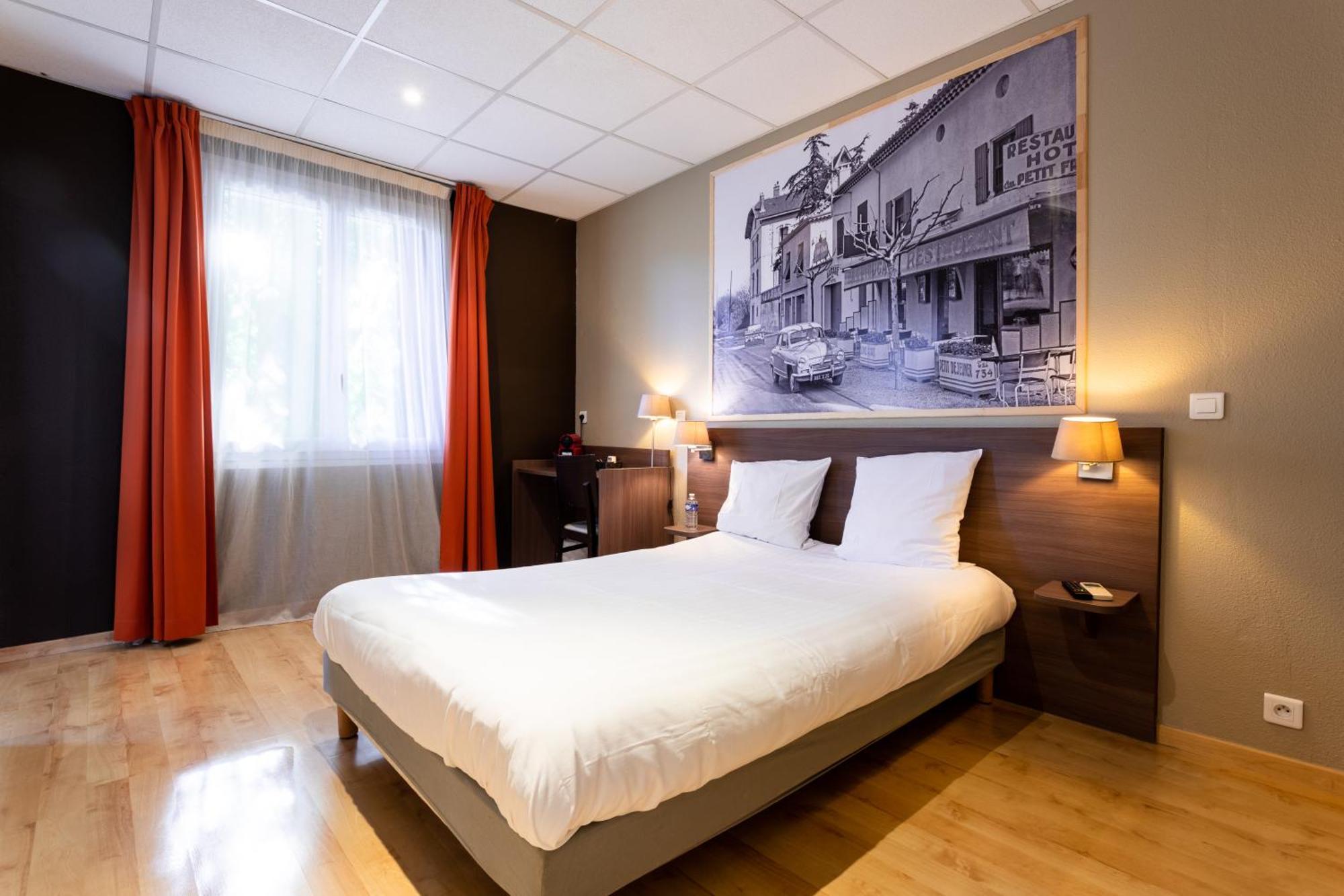 Logis Hotels Et Restaurant La Pause Rn7 La Coucourde Exteriér fotografie
