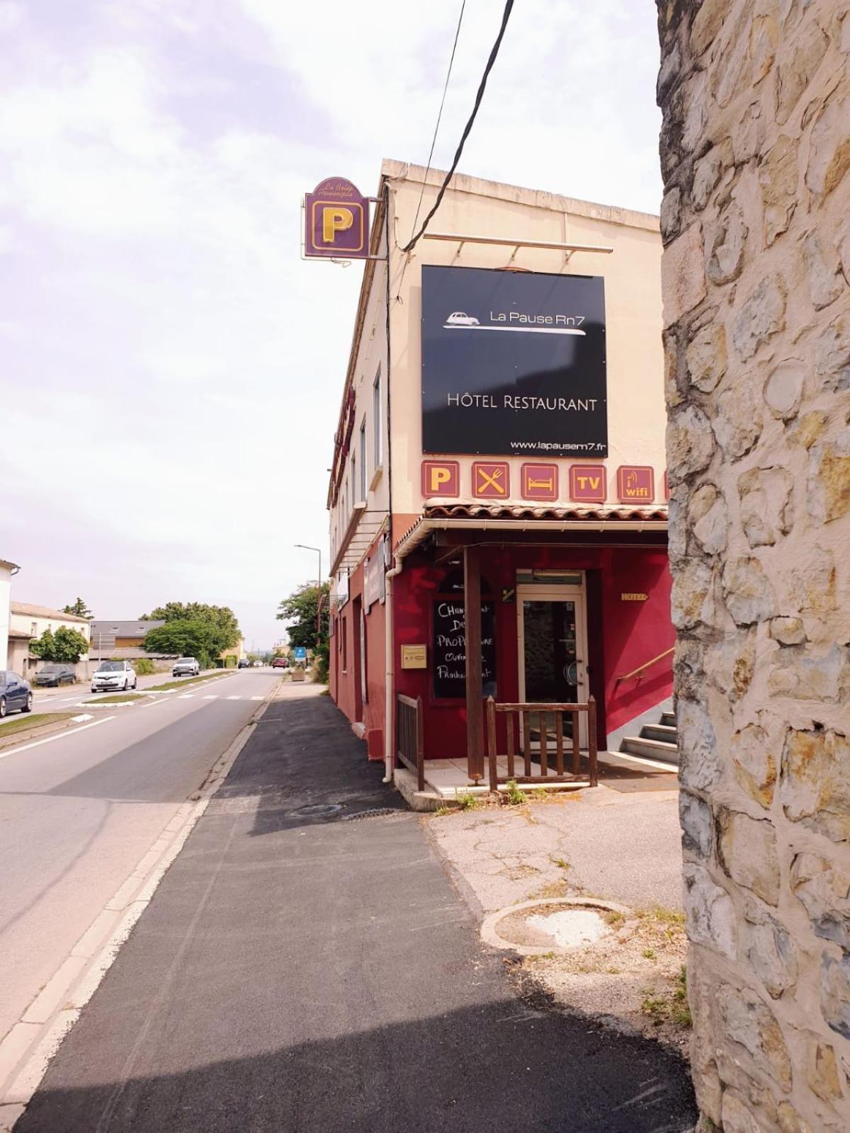 Logis Hotels Et Restaurant La Pause Rn7 La Coucourde Exteriér fotografie